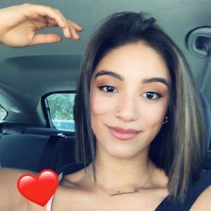 Meet your Posher, Adriana